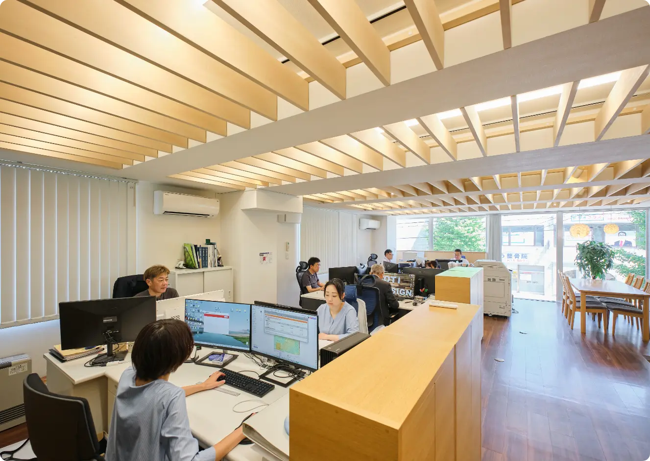 オフィス風景